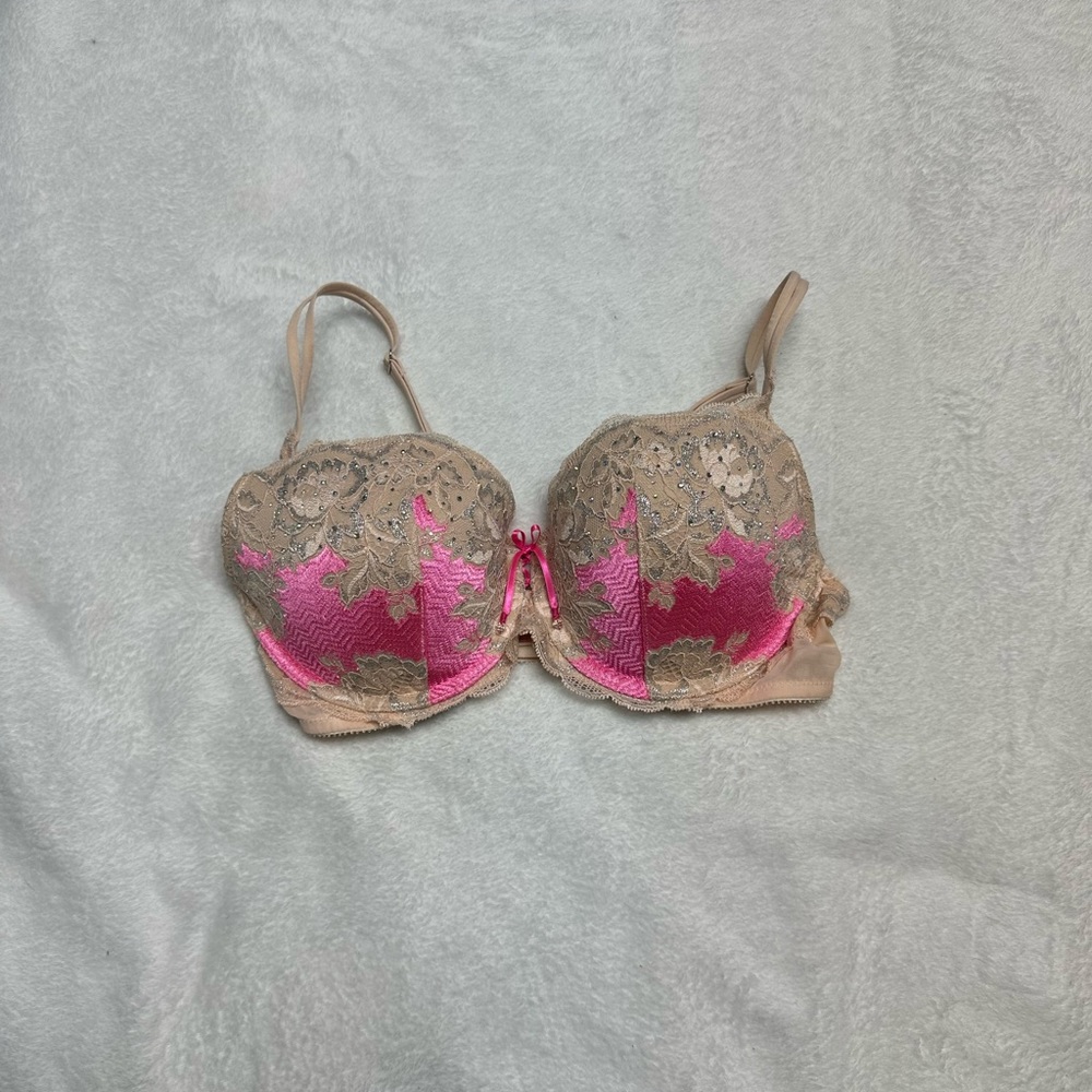 Very Sexy Victoria’s secret Padded Push Up Bra size 34D